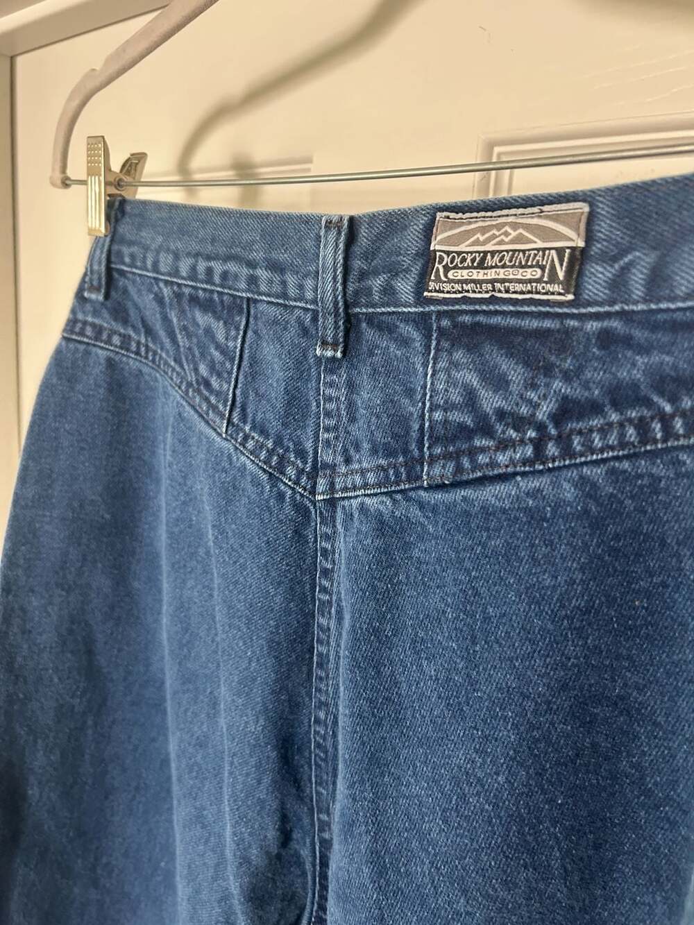 Vintage Rocky Mountain Clothing Co High Waist Bareback Western Jeans Size 32/13